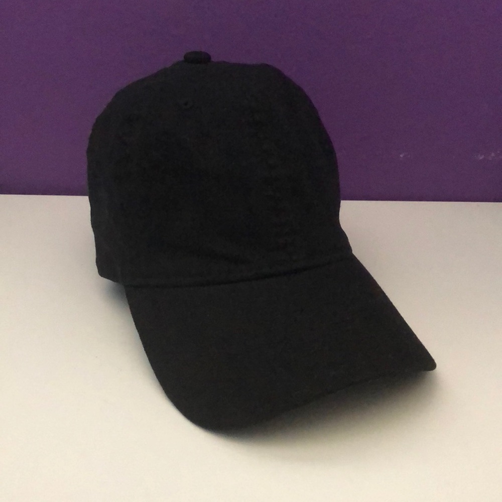 Plain Black Hat